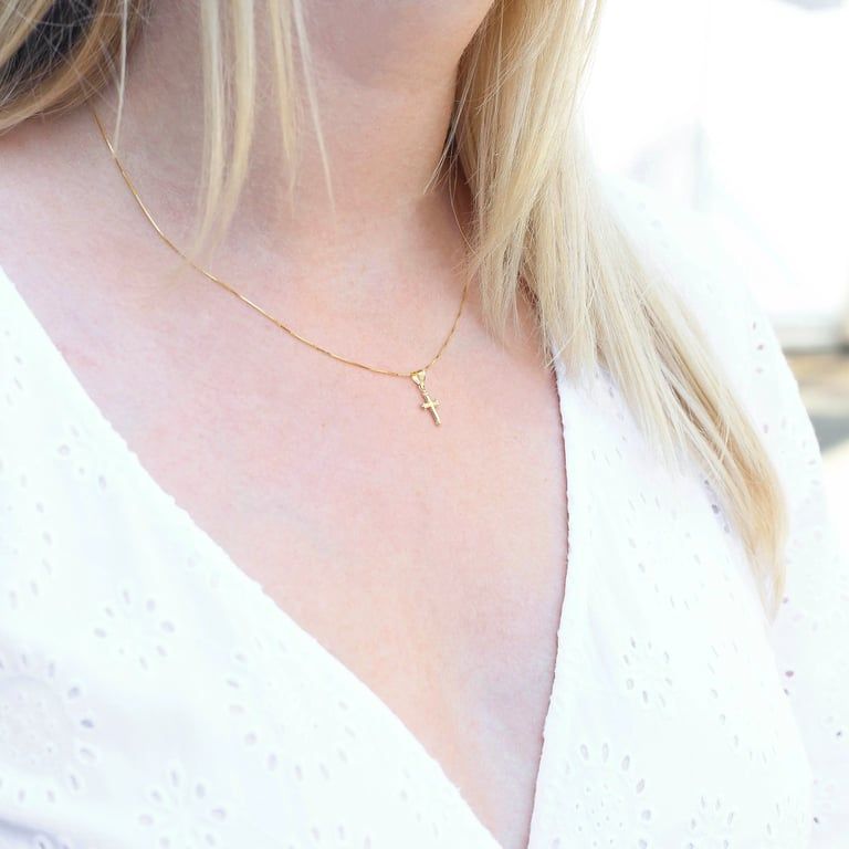 Halsband 9k Guld 46cm - Kors 2